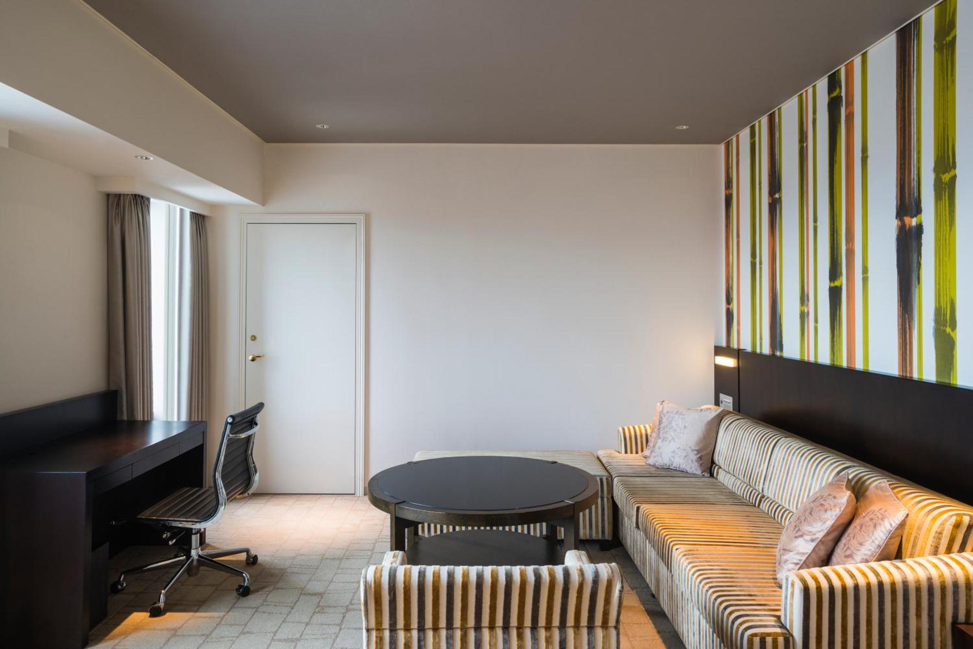 Swissotel Nankai Ósaka Exteriér fotografie A suite at the hotel